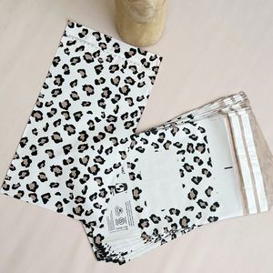 50 PCS Eco Home Compostable Mailers in Leopard, 18” x 10.5”